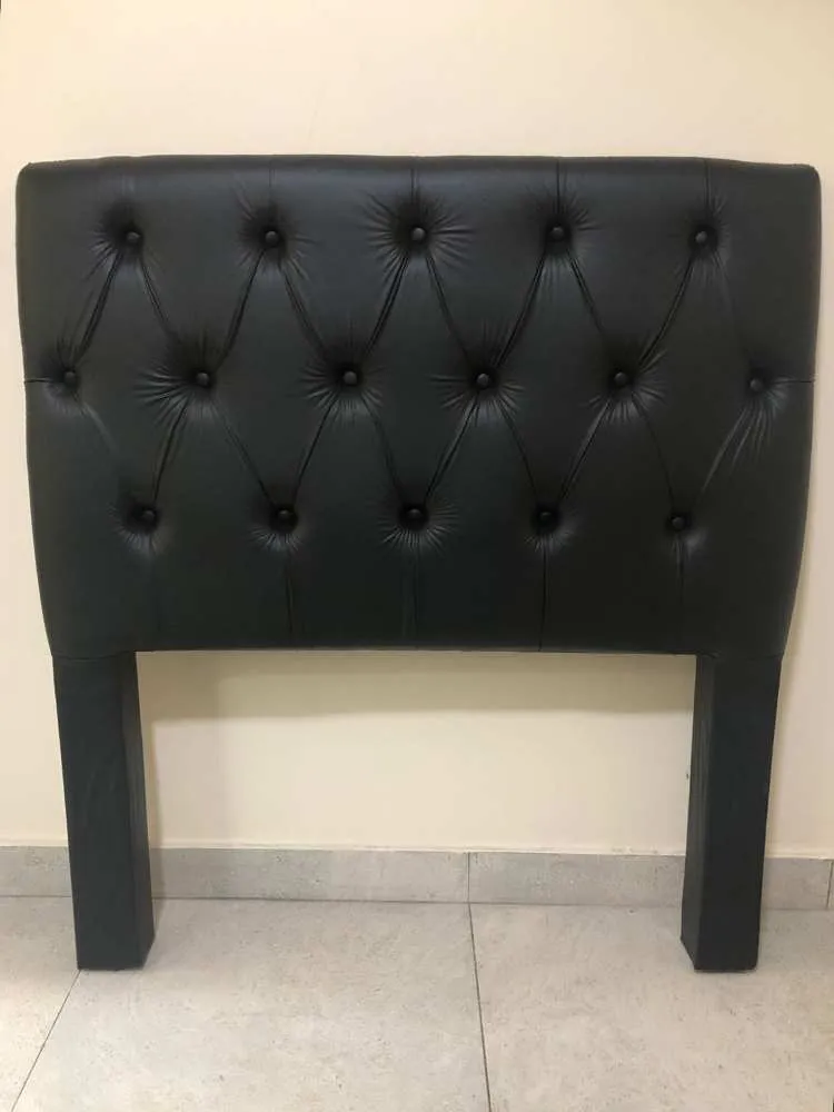 Cabeceira Queen Hera 160 Corino Branco SR Cabec — Veludo Suede -  Preto