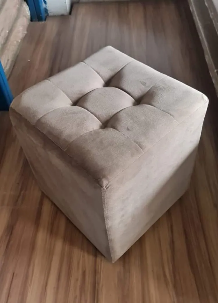 Puff Decorativo Quadrado Linho 01 Bege Idealle — Veludo Inca - Bege Escuro 03