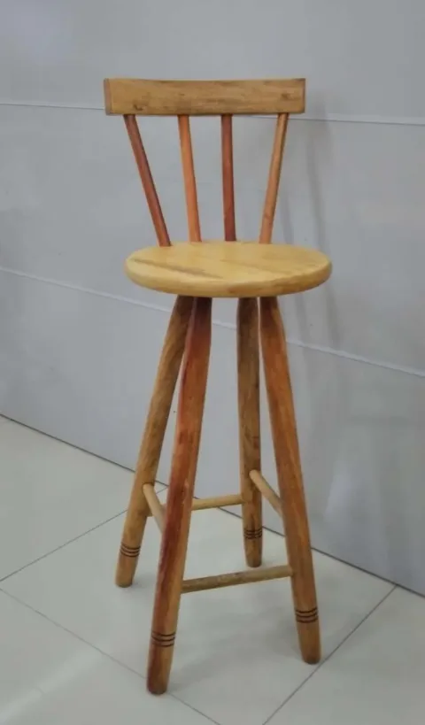 Banco Alto com Encosto Naturale Aldo Moveis