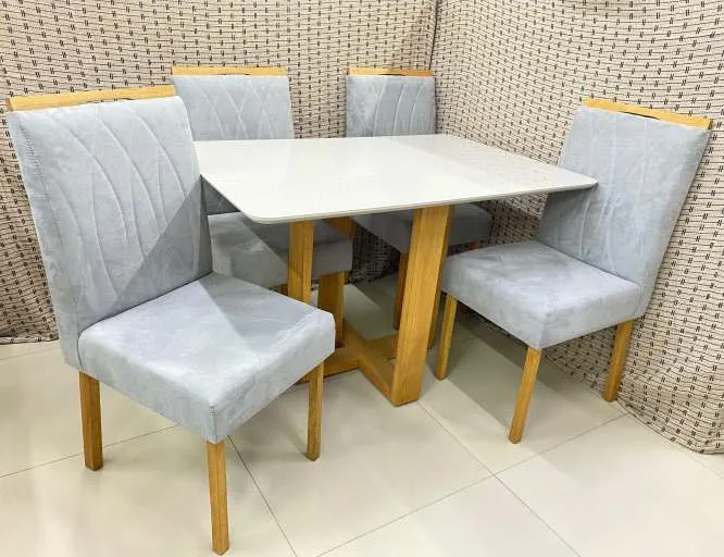 Kit com 2 Cadeiras 01 com Bordado 07 Veludo Cinza 148 Carvalho Decor — Mesa Evelin 100x100 - Imbuia Mel/Off White