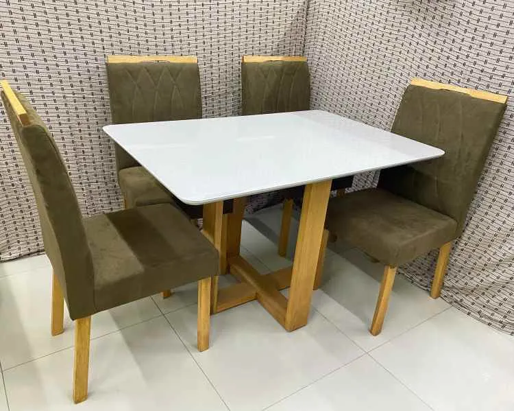 Kit com 2 Cadeiras 01 com Bordado 07 Veludo Cinza 148 Carvalho Decor — Mesa Evelin 100x80 - Imbuia Mel/Off White