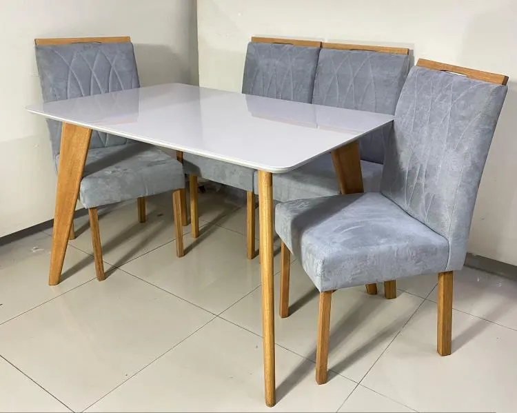 Kit com 2 Cadeiras 01 com Bordado 07 Veludo Cinza 148 Carvalho Decor — Mesa Jade 120x80 - Imbuiia Mel/Off White